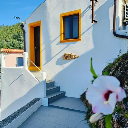 Casinha Da Ladeira 3360 *