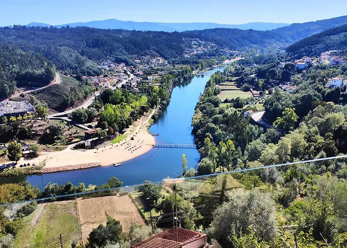 Casinha Da Ladeira 3360 *